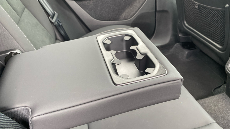 Volvo XC40 2.0 B3P Plus Black Edition 5dr Auto Petrol Estate